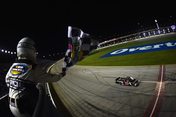 NASCAR Camping World Truck Series Overton's 225